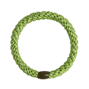 Flettet hårelastik i olivengrøn – Basic Elastic kiwi grønmed mørkgrøn samling