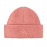 Rosa ribstrikket beanie med tone-i-tone logo – Signe Beanie fra SUI AVA