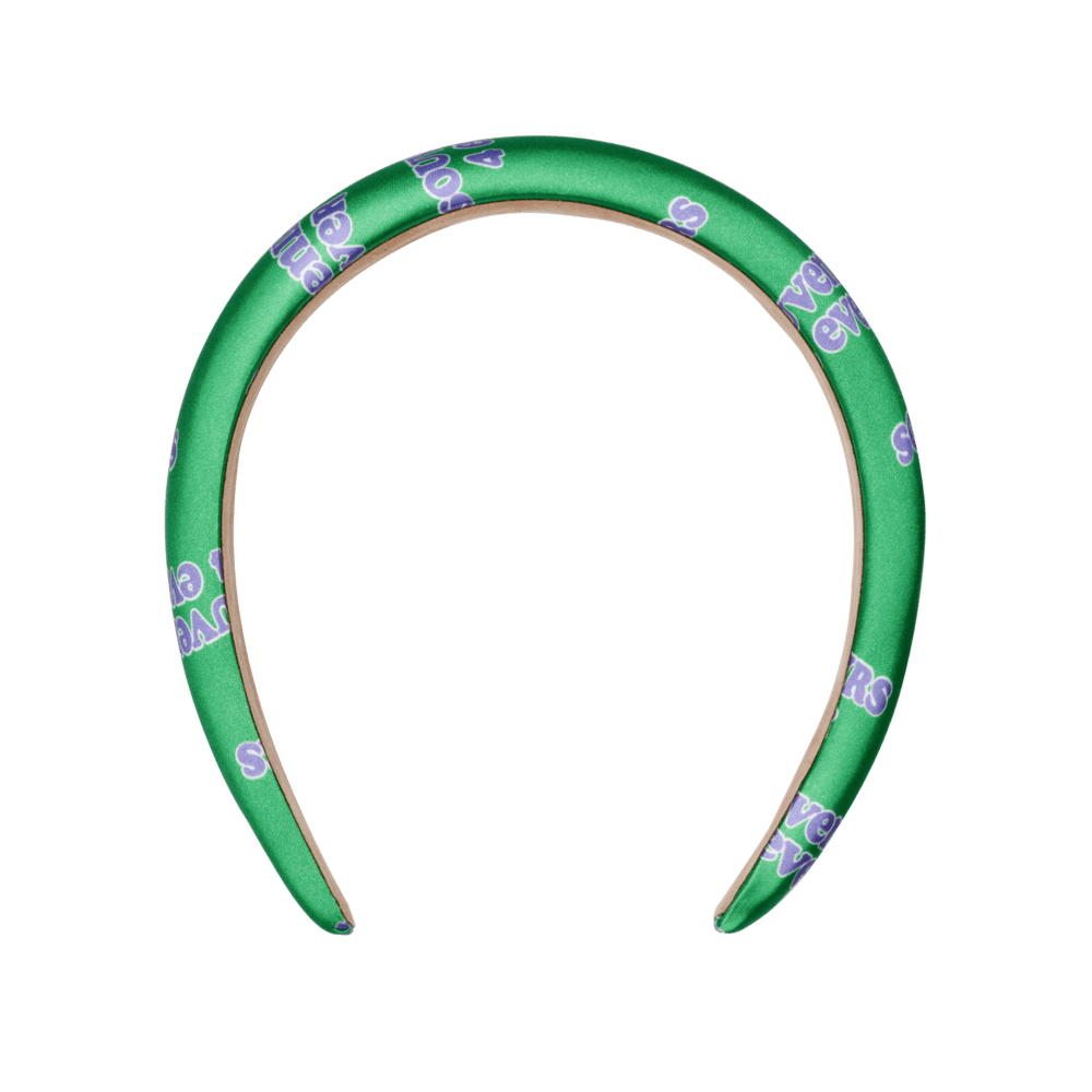 Charter Headband fra SUI AVA i grøn med farverigt skriftprint