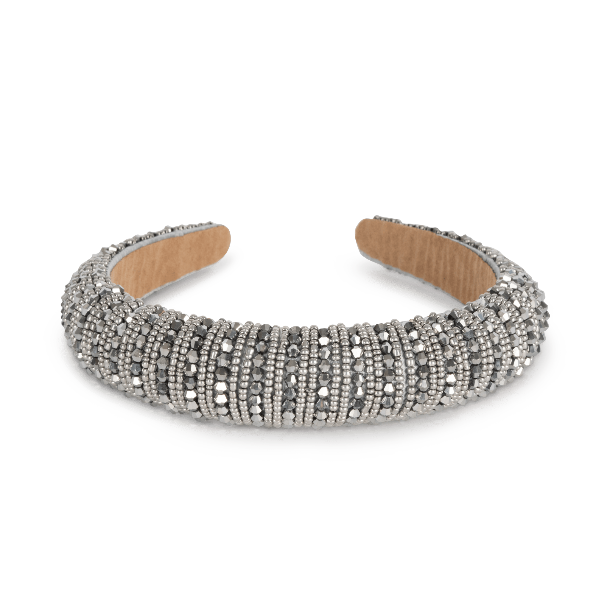 Sølvfarvet Silvermoon hårbøjle pyntet med små perler og krystaller i et elegant, rundet design.