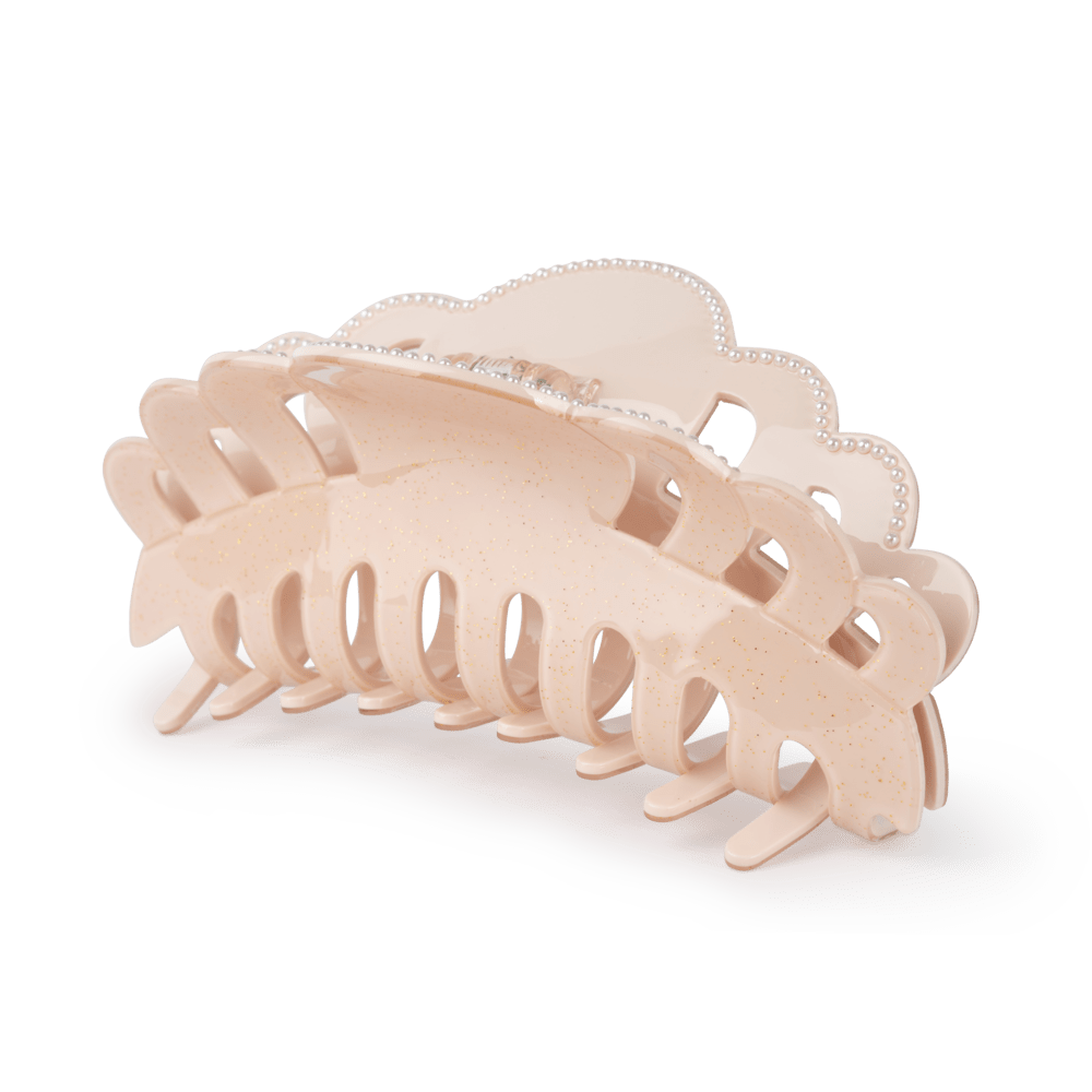 Emma Starry Night Giga hårklemme i beige med guldglimmer og hvide perler – stor og kraftfuld hårklemme, perfekt til langt og tykt hår.