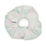 Ace Scrunchie i grøn – Blød og let scrunchie i et stilrent design.