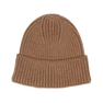 Nico Beanie i camel – ribstrikket hue med opfoldet kant i varm brun nuance.