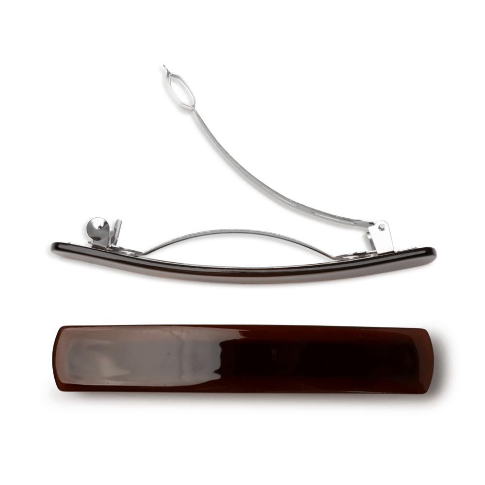 Matcha Addict Hair Clip – mørkebrunt hårspænde med skinnende finish og enkelt udtryk