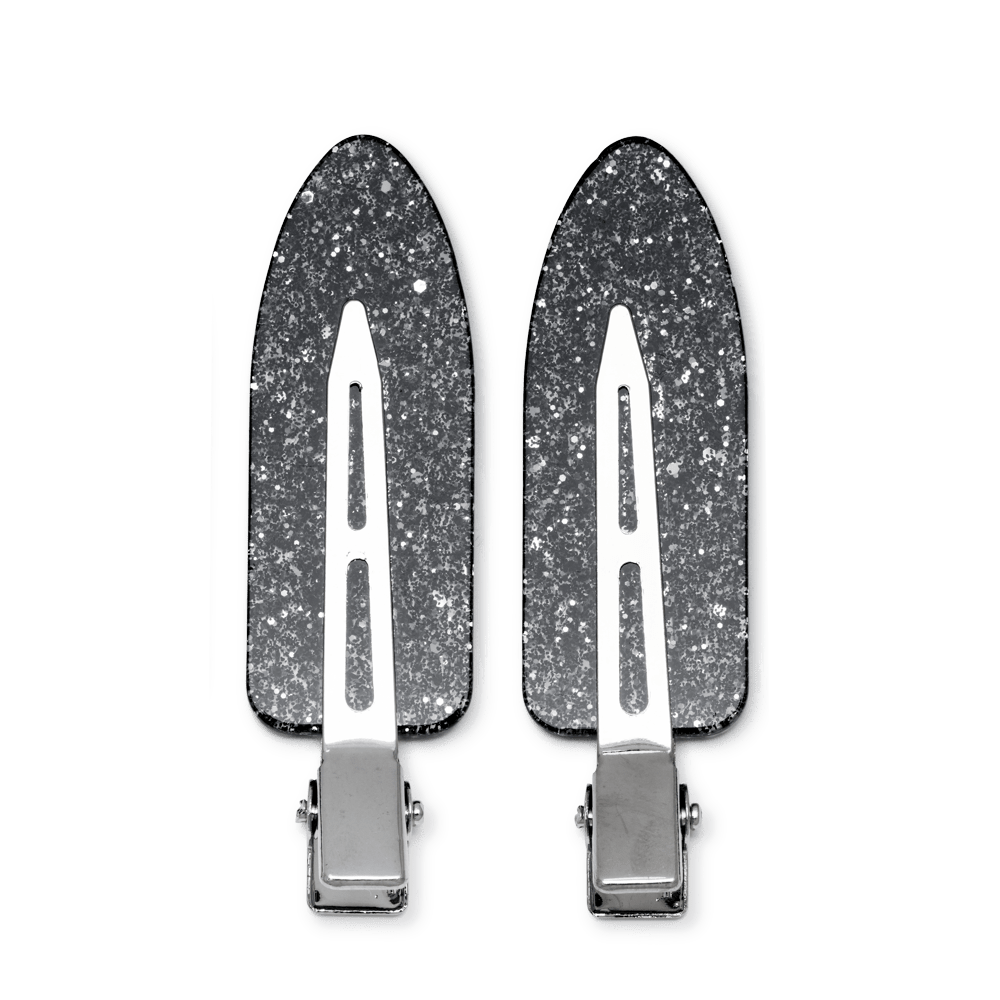 Elizabeth Clips 2 stk. fra SUI AVA – elegante og praktiske hårklemmer i et klassisk design, perfekte til at tilføje et feminint og stilfuldt touch til enhver frisure.