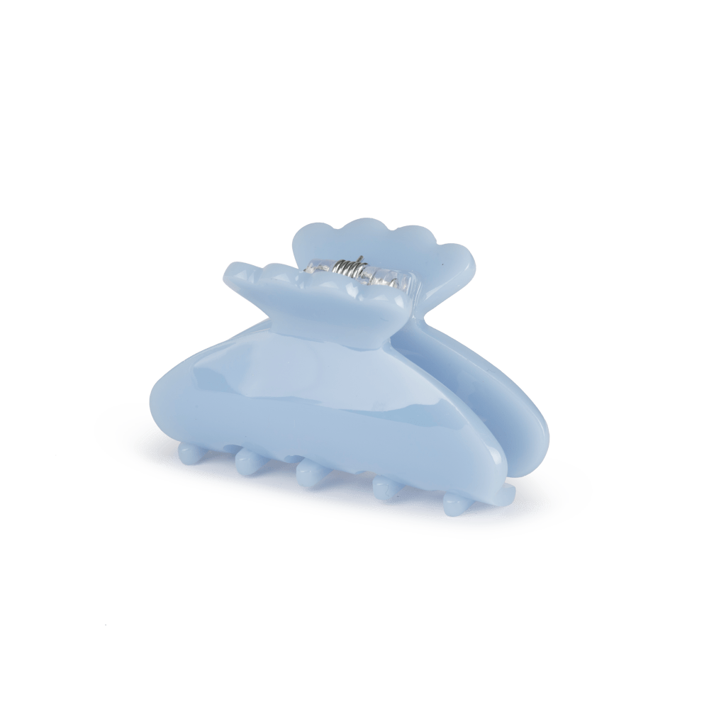 Helle Solid Mini fra SUI AVA – minimalistisk hårklemme i et solidt og tidløst design, perfekt til praktisk og stilfuld hårstyling.