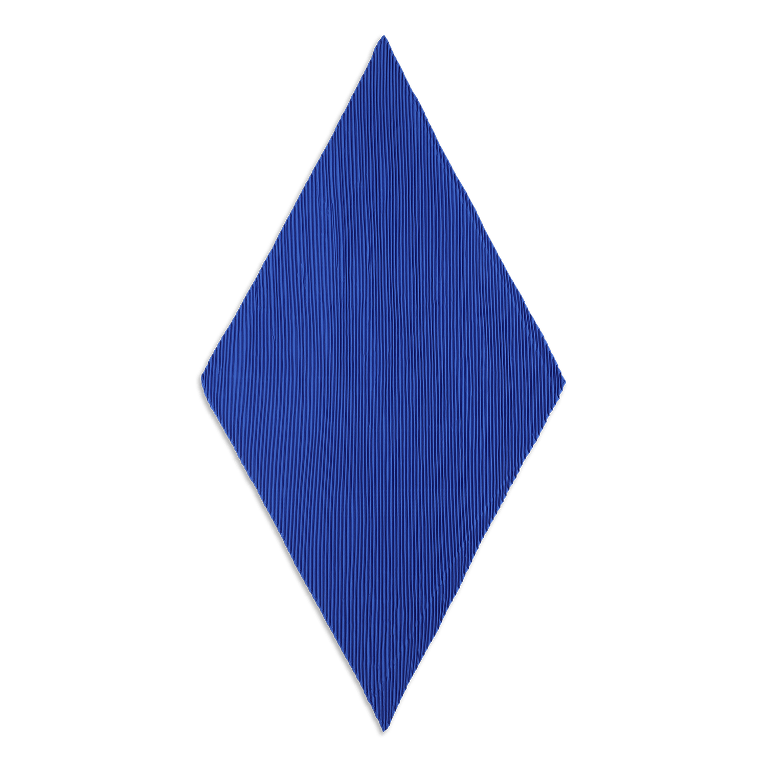 Crepped Scarf i blå – stilfuldt, let og plisseret tørklæde fra SUI AVA.