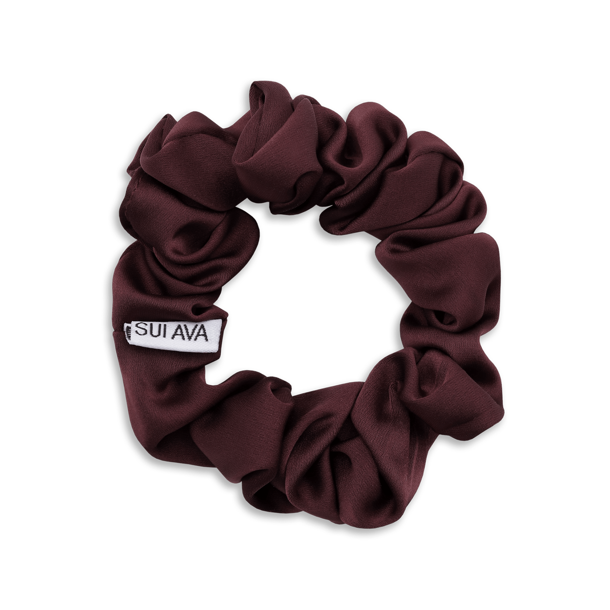 Ruched Ribbon Scrunchie i burgundy med rynket struktur fra SUI AVA