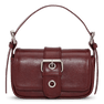 SUI AVA Buckle Bag – burgundy skuldertaske i læderlook med spænde og sølvdetaljer.