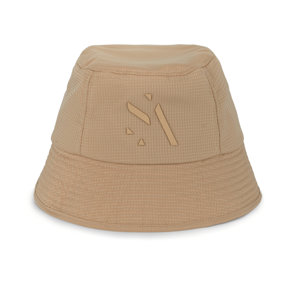 Sporty Bucket Hat – brun bøllehat i åndbart, let materiale med sporty design.