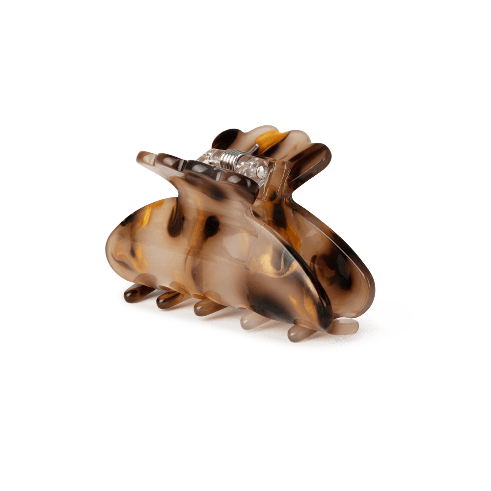 Helle Pretty Mini hårklemme i champagne – lille hårklemme med klassisk design, perfekt til at holde små sektioner af håret på plads.