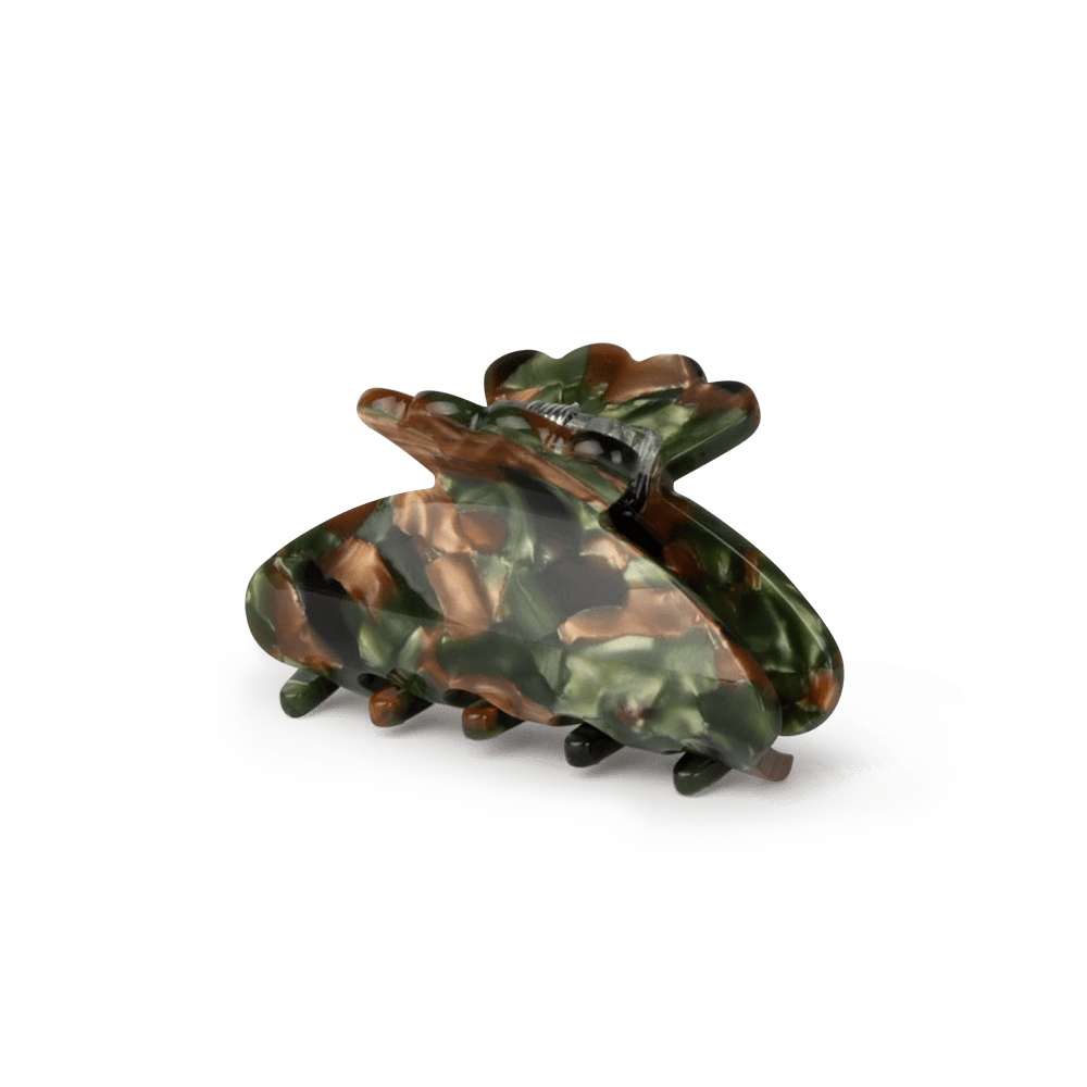 Helle Army Mini hårklemme fra SUI AVA i camouflage-lignende grøn og brun mix – ideel til små hårsektioner.