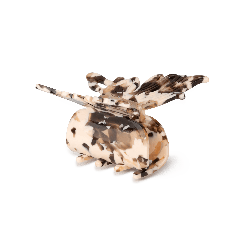 Pretty Butterfly Claw – hårklemme formet som en sommerfugl i brune og cremefarvede nuancer med dyreprint-effekt