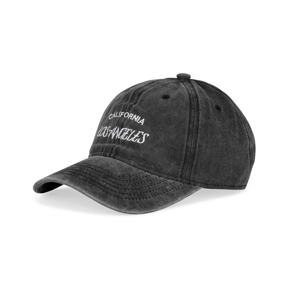 Everyday Cap i washed black med broderet "Los Angeles" i hvid – justerbar kasket i blød bomuld med vintage-look.