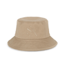 Maria Organic Bucket Hat – beige bøllehat i økologisk bomuld med broderet logo.