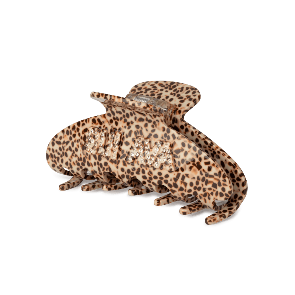 Leopardmønstret hårklemme med glitrende SUI AVA-logo – Ida Crushed Big, til langt eller kraftigt hår.