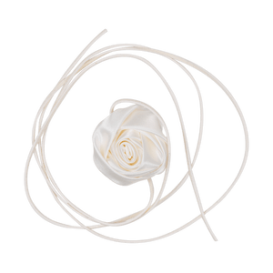 Satinroset med lange cremefarvede bånd – La Mia Rosa