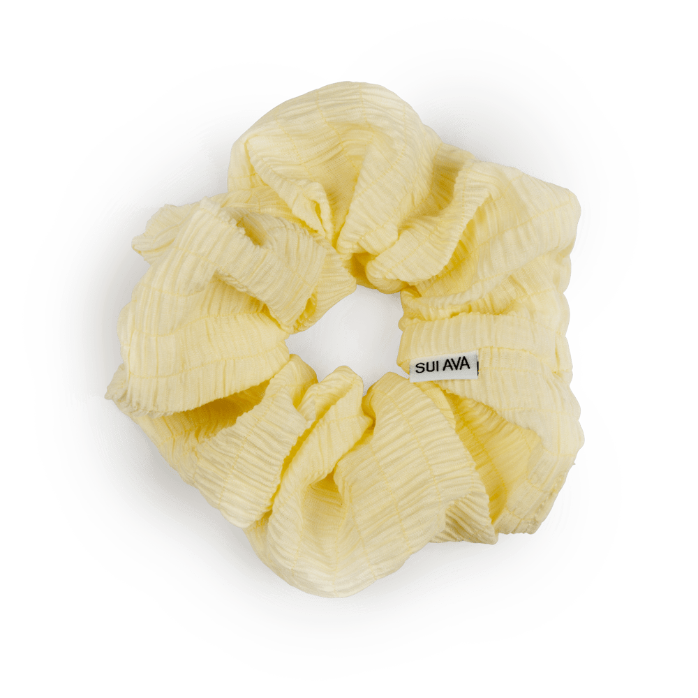 Dreamy Vibes Scrunchie i sunlight – Blød scrunchie i lys gul nuance.