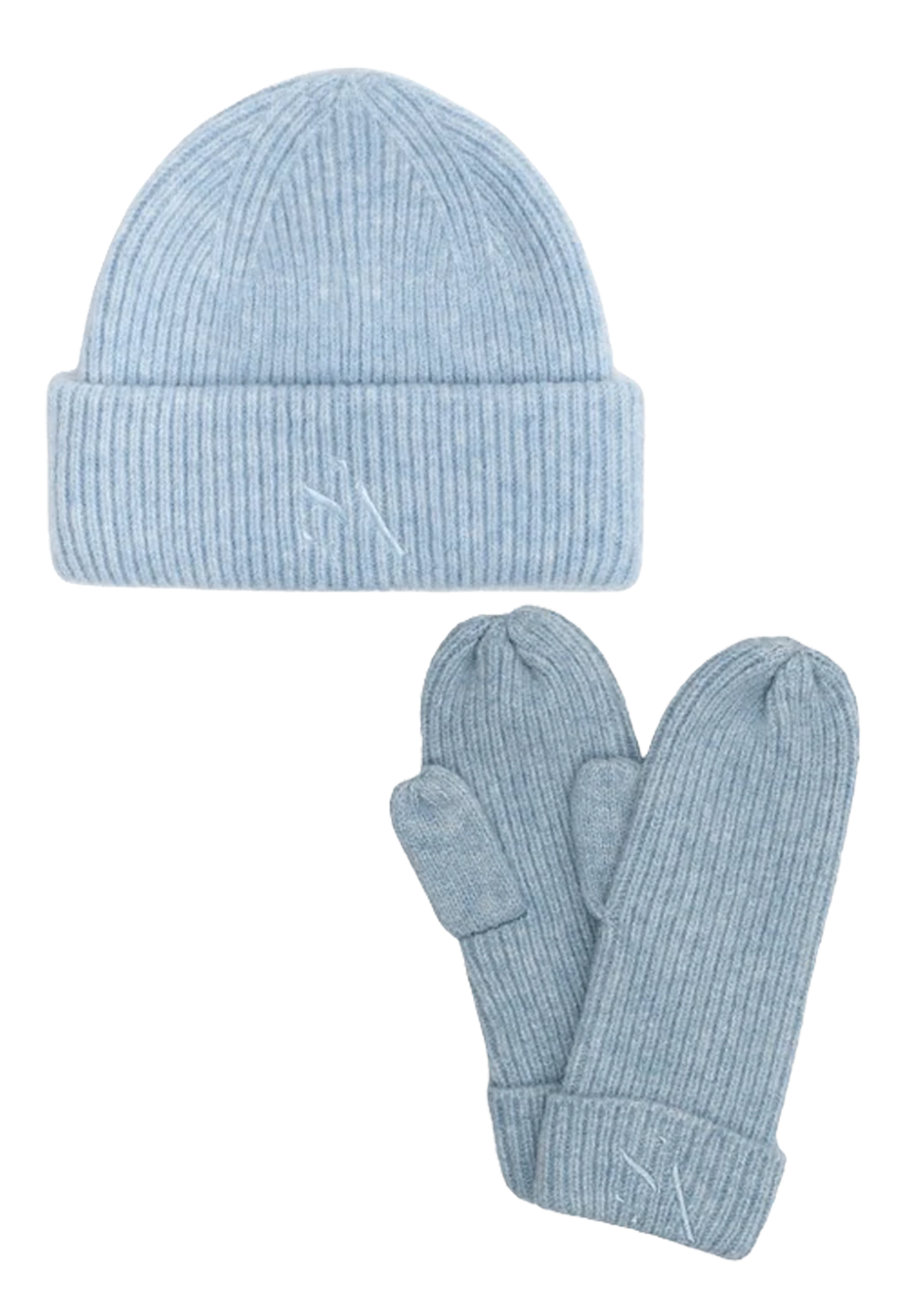 Sæt med lyseblå ribstrikket hue og vanter fra SUI AVA – Signe Set Light Blue i matchende tone med broderet logo.
